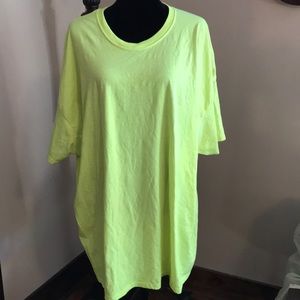 Neon green/yellow tee shirt